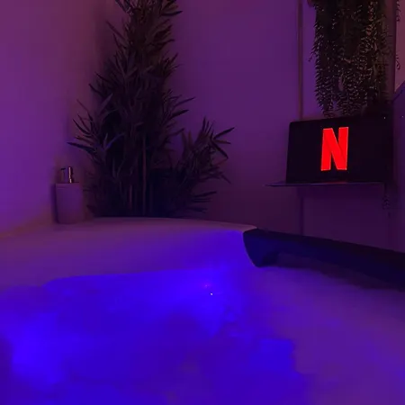 Le Somptueux, Cosy / Balneo * Καρκασόν